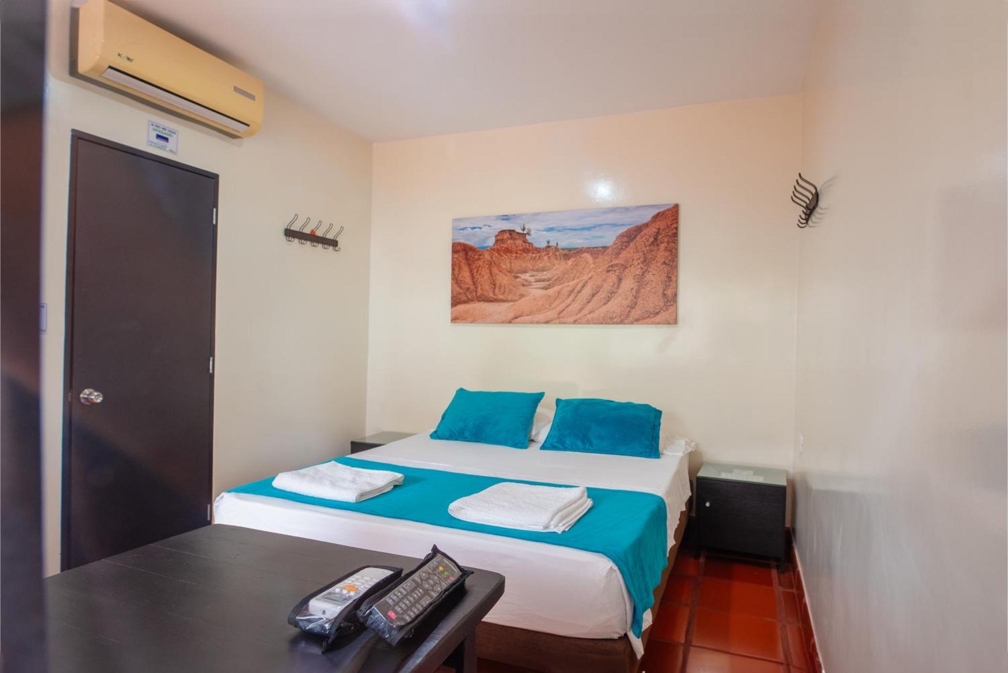 Hotel Villa Paraiso Villavieja Kültér fotó