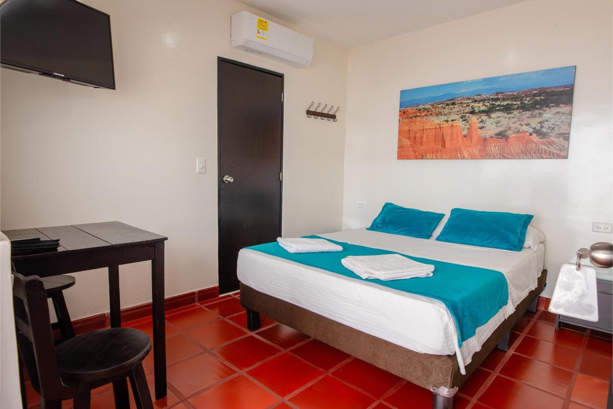 Hotel Villa Paraiso Villavieja Kültér fotó