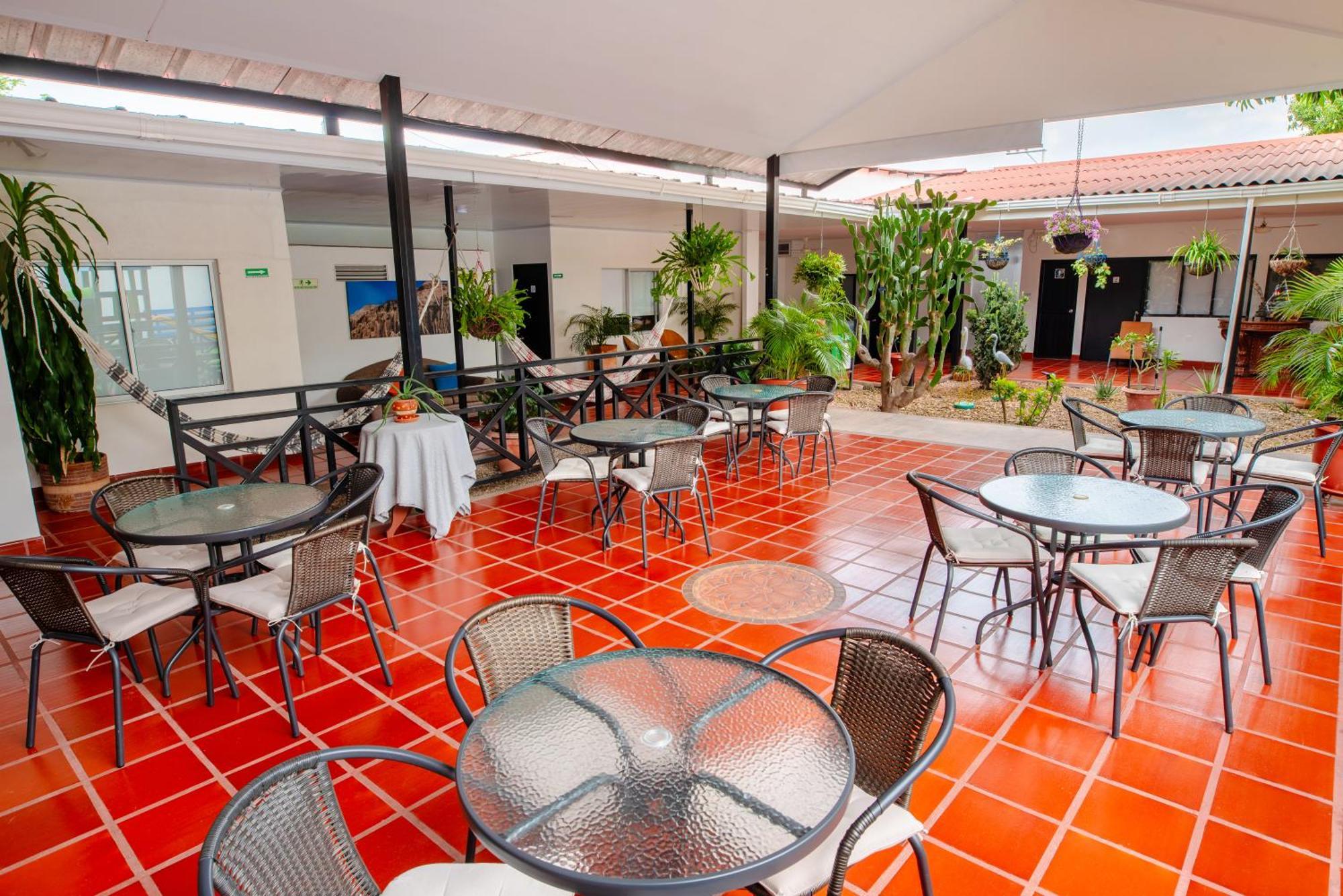 Hotel Villa Paraiso Villavieja Kültér fotó
